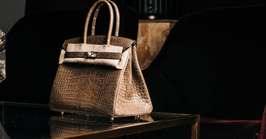 Modern Handbag Styles Taking Over This Winter