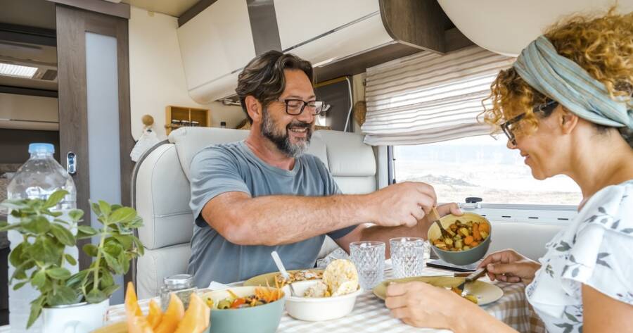 Semi Truck Motorhomes for Long-Distance Travel